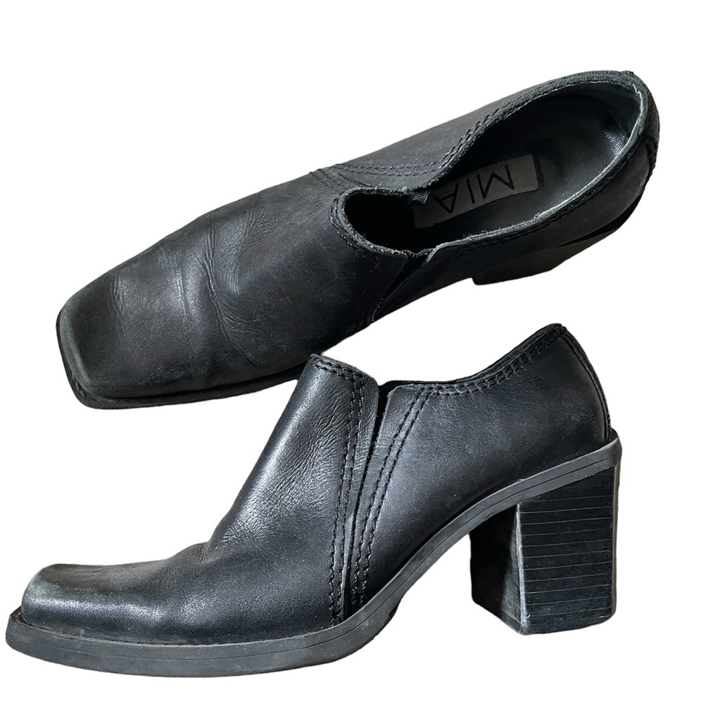 Chunky heal shoes